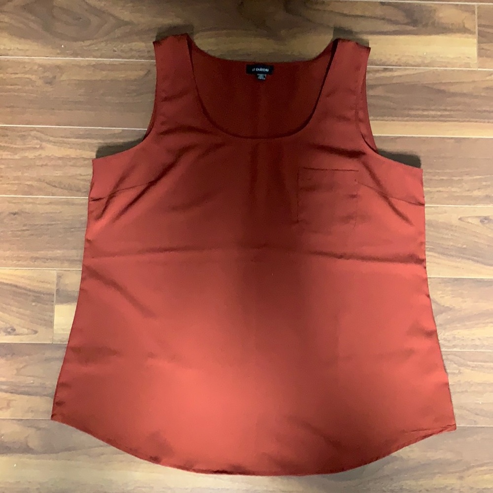 NWOT Le Chateau crepe de chine tank